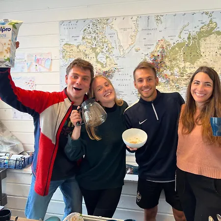 Vandrerhjem Montana *