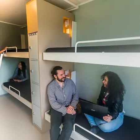 Auberge de jeunesse Montana *